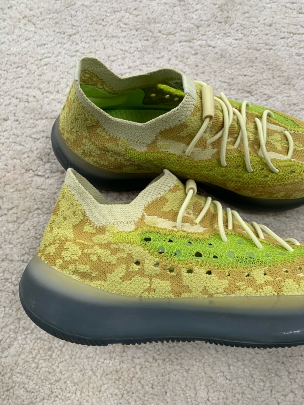 Adidas Big Kid Size 3.5 Yeezy Boost 380 Hylte Neon Lime Green Slip In Sneakers - Picture 11 of 15
